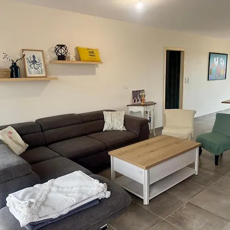 Le Nid De L'etier, 4 Hébergement de vacances *